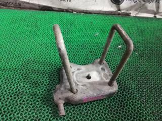 Стремянка рессоры задняя TOYOTA DYNA 2013 контрактная Стремянка рессоры задняя TOYOTA DYNA 2013