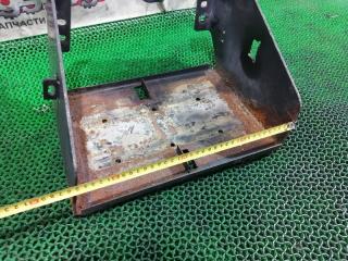 Подставка под аккумулятор ISUZU ELF 1992