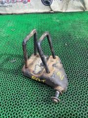 Стремянка рессоры задняя NISSAN ATLAS 1991 контрактная Стремянка рессоры задняя NISSAN ATLAS 1991