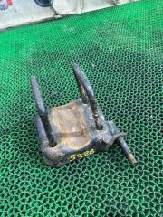 Стремянка рессоры задняя NISSAN DATSUN 2001 контрактная Стремянка рессоры задняя NISSAN DATSUN 2001