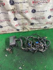 Коса под капот ISUZU BIGHORN 1995