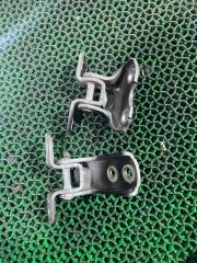 Петли на дверь передние левые TOYOTA HARRIER 2014