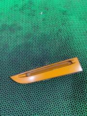 Фото запчасти ресничка передняя правая ISUZU ELF 1999 контрактная запчасть Запчасть ресничка передняя правая ISUZU ELF 1999