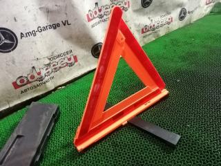 Фото запчасти знак аварийной остановки ISUZU ELF 2004 контрактная запчасть Запчасть знак аварийной остановки ISUZU ELF 2004