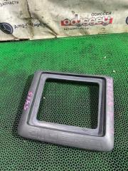 Запчасть крышка двс декоративная ISUZU BIGHORN 1994