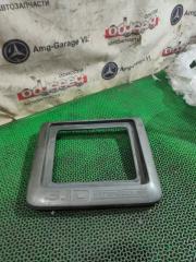 Запчасть крышка двс декоративная ISUZU BIGHORN 1997