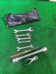 Набор инструмента MITSUBISHI CANTER 1993 контрактная Набор инструмента MITSUBISHI CANTER 1993