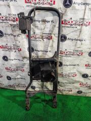 Крепление запасного колеса NISSAN TERRANO 1991