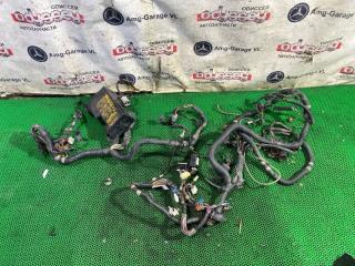 Коса под капот ISUZU BIGHORN 1996