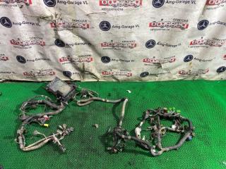 Коса под капот ISUZU BIGHORN 1996