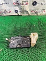 Крепление аккумулятора MITSUBISHI PAJERO 2007