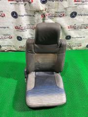Сидение переднее правое MAZDA TITAN 1991