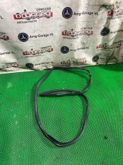 Запчасть уплотнительная резинка двери передняя правая LEXUS NX300H 2015