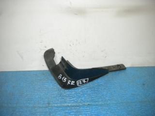 Брызговик передний правый Nissan Sunny 1998-2004