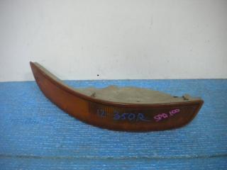 Запчасть повторитель поворота в бампер передний правый Toyota Sprinter 1991-1993