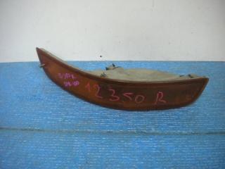 Запчасть повторитель поворота в бампер передний правый Toyota Sprinter 1991-1993