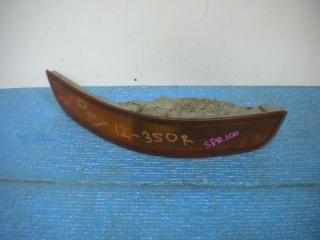 Запчасть повторитель поворота в бампер передний правый Toyota Sprinter 1991-1993