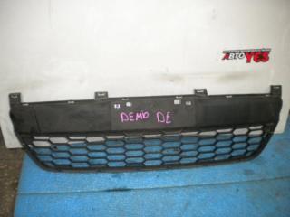 Решетка бамперная передняя Mazda Demio 2007-2011 контрактная Решетка бамперная передняя Mazda Demio 2007-2011