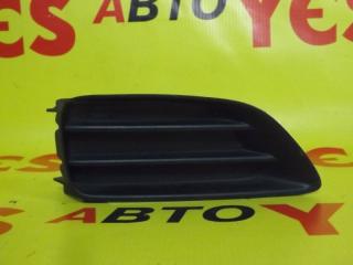 Запчасть заглушка в бампер передняя правая Toyota Vanguard 2007-2010