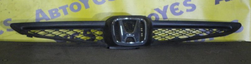 Решетка радиатора Honda Fit 2001-2004