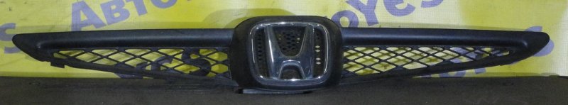 Решетка радиатора Honda Fit 2001-2004