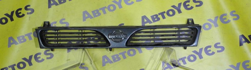 Решетка радиатора Nissan Pulsar 1990-1994