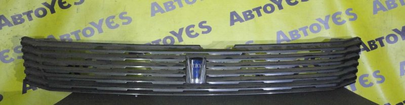 Запчасть решетка радиатора Toyota Voxy 2001-2007