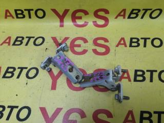 Запчасть петля двери передняя левая Mitsubishi Lancer 2003-2010