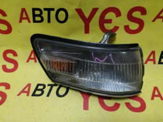 Запчасть габарит передний правый Toyota Sprinter 1987-1989