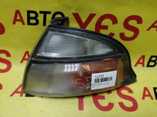Запчасть габарит передний левый Toyota Granvia 1995-1999