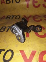 Запчасть петля двери задняя левая Toyota ist 2007-2016