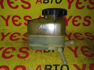 Запчасть бачок гур Toyota Isis 2004-2007