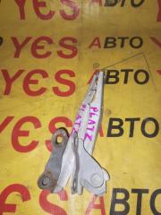 Фото запчасти кронштейн капота Toyota Platz 1999-2005 контрактная запчасть Запчасть кронштейн капота Toyota Platz 1999-2005