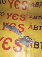 Фото запчасти кронштейн капота левый Toyota Platz 1999-2005 контрактная запчасть Запчасть кронштейн капота левый Toyota Platz 1999-2005