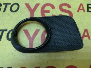 Фото запчасти заглушка в бампер передняя правая Toyota Wish 2003-2009 контрактная запчасть Запчасть заглушка в бампер передняя правая Toyota Wish 2003-2009