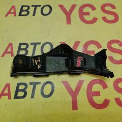 Запчасть крепление бампера переднее левое Toyota ist 2002-2007