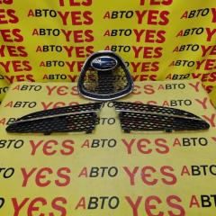 Запчасть решетка радиатора передняя Subaru R2 2003-2005