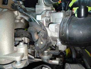 Блок дроссельной заслонки Mazda MPV