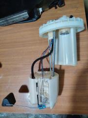 Запчасть бензонасос погружной Toyota Aqua