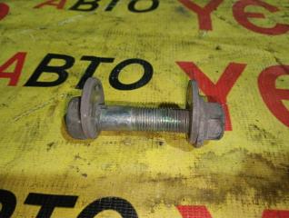 Запчасть болт развальный задний Subaru Impreza