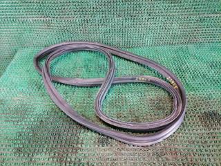 Фото запчасти уплотнительная резинка крышки багажника задняя MITSUBISHI LANCER 2006 контрактная запчасть Запчасть уплотнительная резинка крышки багажника задняя MITSUBISHI LANCER 2006