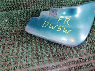 Брызговик передний правый DEMIO 1996 DW5W B5