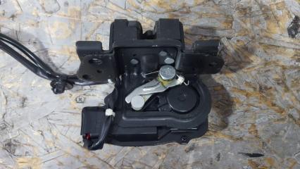 Замок багажника задний TOYOTA PRIUS ZVW30 2ZRFXE 69350-47040 3 ракурс