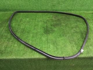 Уплотнительная резинка дверей левая передняя TOYOTA IST ZSP110 2ZRFE 62312-52150-B1 2 ракурс