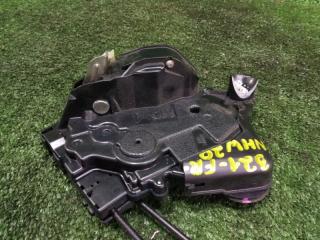 Замок двери правый передний TOYOTA PRIUS NHW20 1NZFXE 69030-47050 4 ракурс