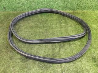 Уплотнительная резинка багажника задняя HONDA HR-V GH3 D16A 74440-S2H-000 2 ракурс