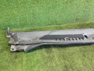 Планка под дворники передняя NISSAN R'NESSA PNN30 KA24DE 66863-5V000 3 ракурс Планка под дворники передняя NISSAN R'NESSA PNN30 KA24DE 66863-5V000 3 ракурс