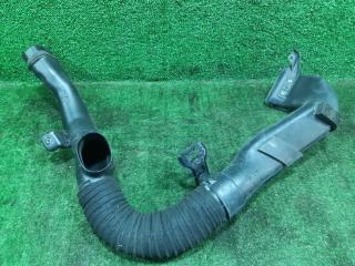 Воздухозаборник TOYOTA SAI AZK10 2AZFXE 17751-28120 2 ракурс Воздухозаборник TOYOTA SAI AZK10 2AZFXE 17751-28120 2 ракурс