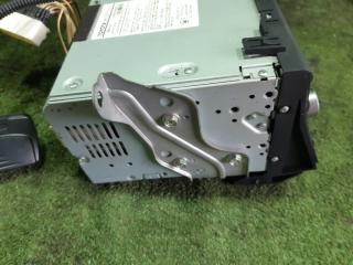 Магнитофон TOYOTA SAI AZK10 2AZFXE 86120-75212 4 ракурс