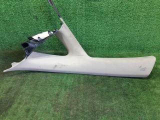 Обшивка стойки кузова левая передняя TOYOTA SAI AZK10 2AZFXE 62220-75010-E1 4 ракурс Обшивка стойки кузова левая передняя TOYOTA SAI AZK10 2AZFXE 62220-75010-E1 4 ракурс